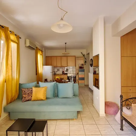 Eleni's Apartament